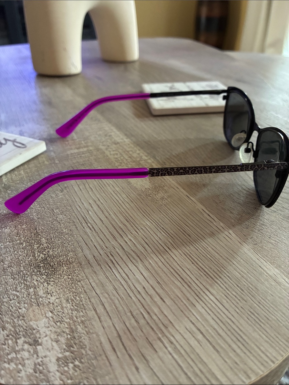 Betsey Johnson Black Frame Sunglasses with Pink Temples - Picture 3 of 5
